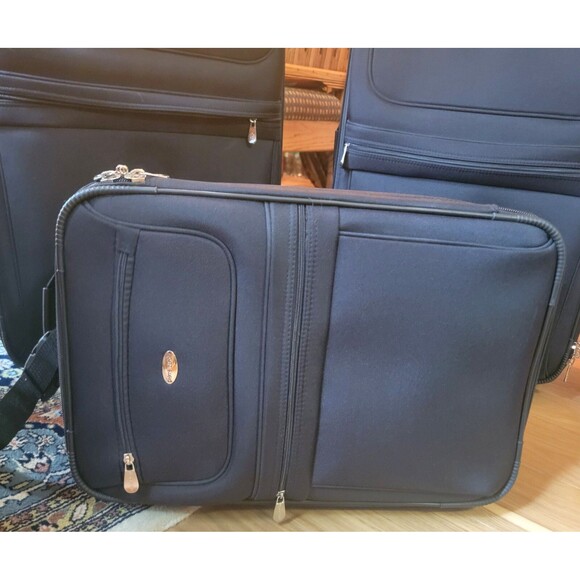 Luggage Set 3 cases MINT condition Pierre Cardin Premium Soft side Lightweight - Picture 3 of 16